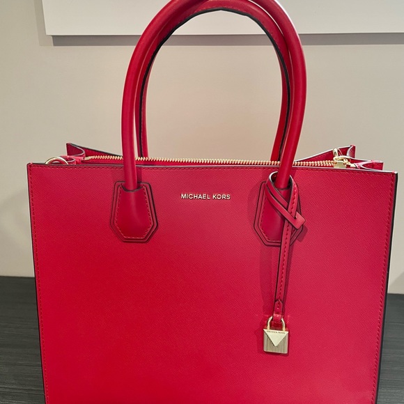 Michael Kors Bright Red Leather Mercer Purse - Picture 1 of 9